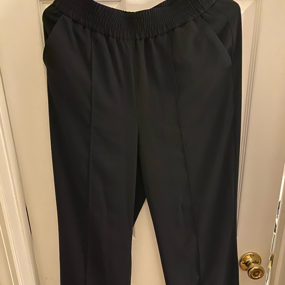 Wide leg trousers.
